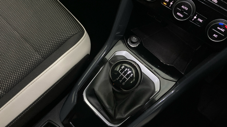 Volkswagen T-Roc 1.5 TSI EVO SEL 5dr Petrol Hatchback